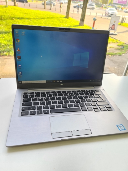 Imagine Dell Latitude 7400