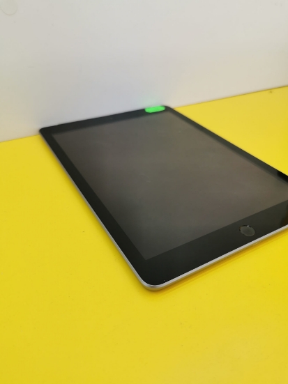 Imagine iPad 9.7 (2018)
