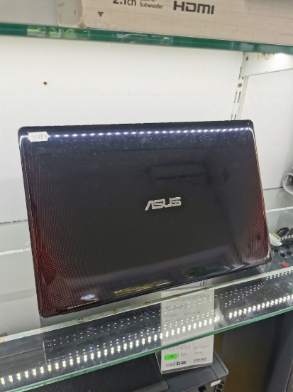 Imagine Asus X550VX i7-6700HQ  GeForce GTX 950M 8GB RAM 1TB HDD