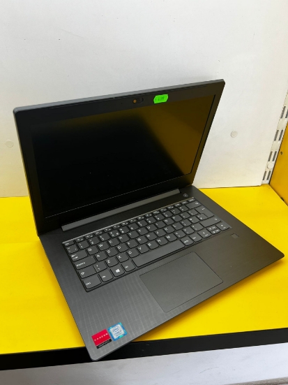 Imagine Lenovo V330 i7-8550U / 8GB / SSD 256GB  /  AMD R530 2GB