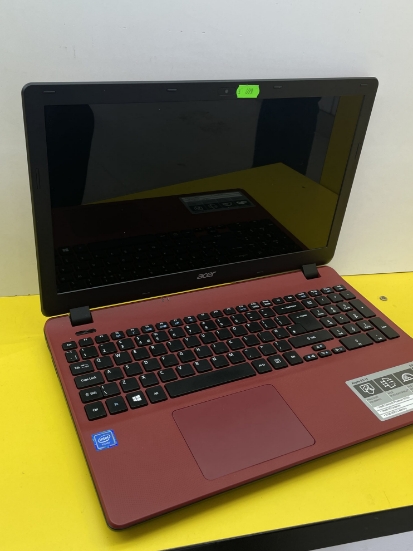 Imagine Acer Aspire ES 15  Intel N3050 / 8GB / HDD 1TB