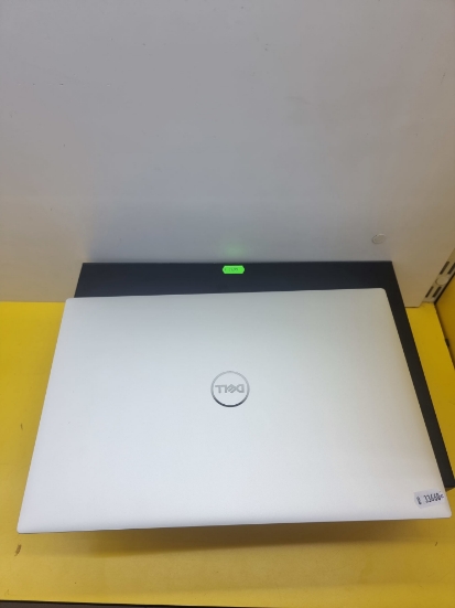 Imagine UltraBook DELL XPS 15 9530  I7-13700H /32GB RAM / SSD 1TB / RTX 4050 6GB / 15.6 OLED 3.5K Touch