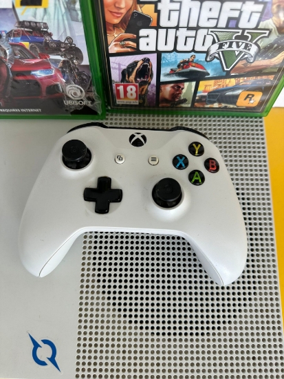 Imagine Consola Xbox One S 1TB