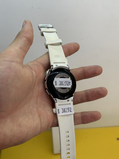 Imagine Samsung Galaxy Watch4 Classic 42mm LTE