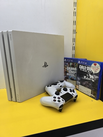 Imagine Play Station 4 Pro 1TB 2 MANETE 2Jocuri