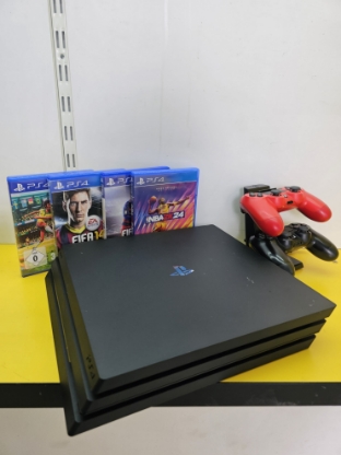 Imagine Consola PlayStation 4 Pro 1TB +2 Controllere +4 Jocuri CADOU