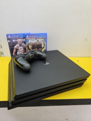 Imagine Consola PlayStation 4 PRO 1TB +1 Controller +2 Jocuri CADOU