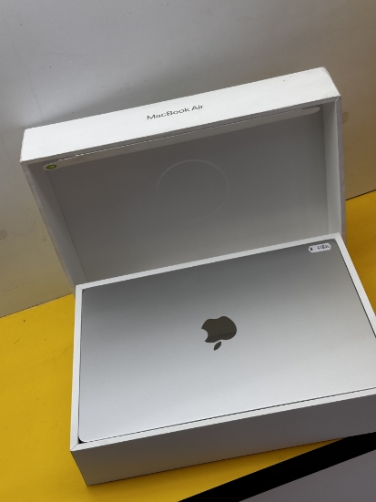 Imagine MacBook Air 13 M3 8GB RAM, SSD 256 GB