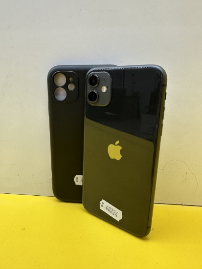 Imagine IPhone 11 (64) Baterie 87% 
