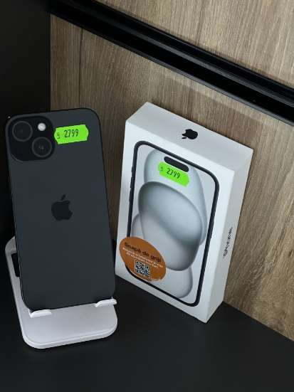 Imagine IPhone 15 (128) Baterie 93%