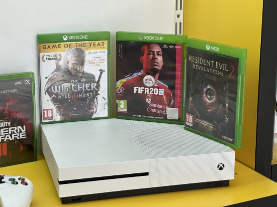 Imagine Consola Xbox One S 500GB