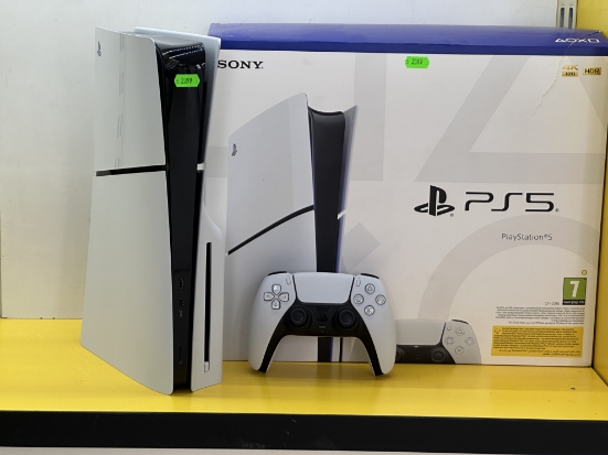 Imagine Consola PlayStation 5  Disk Edition 1 Controller