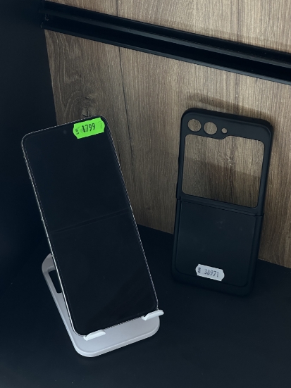 Imagine Samsung Galaxy Z Flip 5  256GB