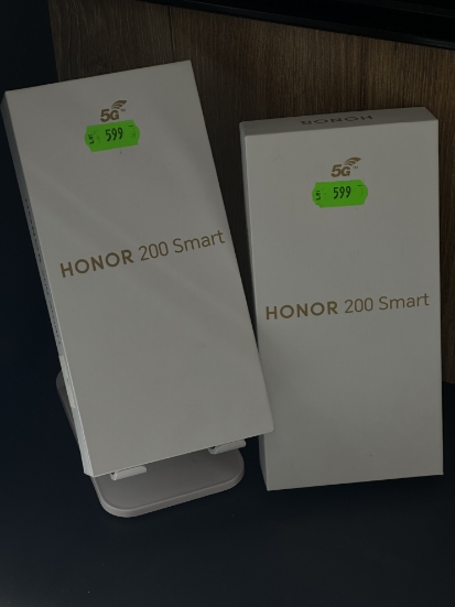 Imagine Honor 200 Smart 256GB 4GB RAM Produse Noi