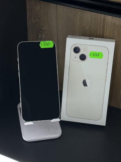 Imagine IPhone 13 128GB Baterie: 100 % 