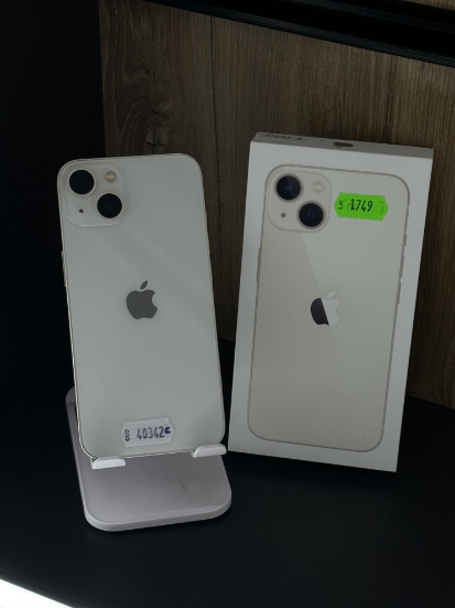Imagine IPhone 13 128GB Baterie: 100 % 