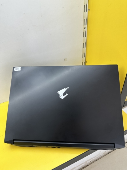 Imagine Gigabyte Aorus 5 I7-10750H/ 16GB RAM/ SSD 512GB/ RTX 2060 6GB