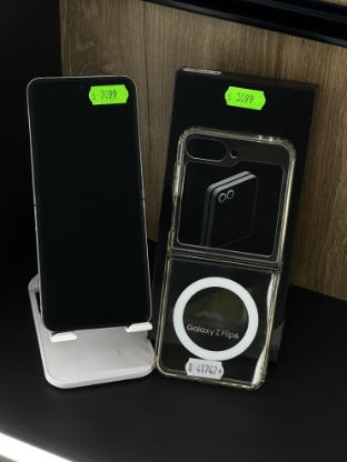 Imagine Samsung Galaxy Z Flip 6 5G 256GB 12GB RAM 