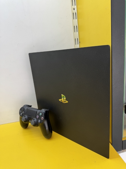 Imagine Consola PlayStation 4 PRO 1TB 