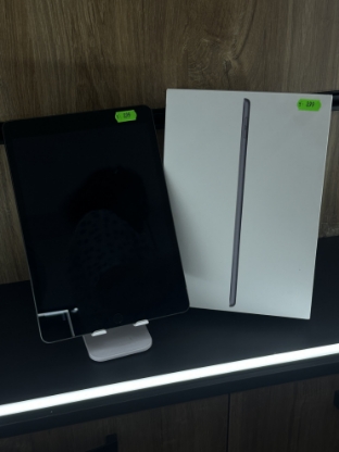 Imagine IPad 9th Gen 10.2 2021 WiFi  