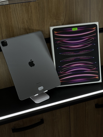 Imagine iPad Pro 12.9-inch (6th generation) Wi-Fi + Cellular 128GB	