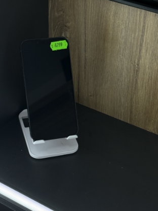 Imagine IPhone 13 128GB Baterie: 100% 
