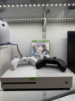 Imagine Consola Xbox One S 512GB 2 controllere 1 joc