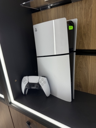 Imagine PlayStation 5 Digital Edition 1 Controller