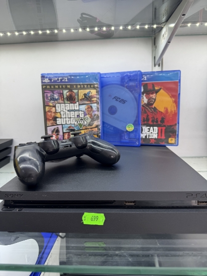 Imagine PlayStation 4 Slim 500GB  1 controller  3 jocuri