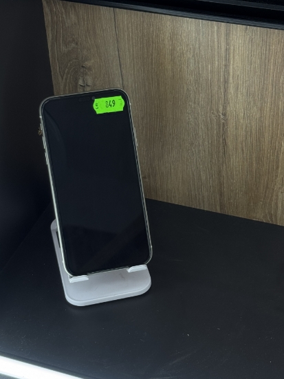 Imagine IPhone 11 (64) Baterie 99%  