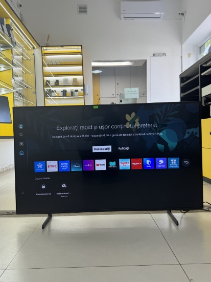 Imagine Televizor Samsung Crystal UHD DU7100 108cm