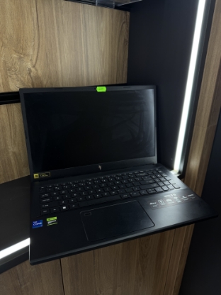 Imagine ACER NITRO V15 /I7 13620H /165HZ /16GB RAM /SSD 512GB /GEFORCE RTX 4050 6GB	