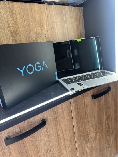 Imagine Lenovo Yoga Slim 7 Pro 14IHU5 14" 2.8K OLED / Intel Core i5-11320H pana la 4.50 GHz/ 16 GB RAM/ 512GB SSD/ Intel Iris Xe Graphics