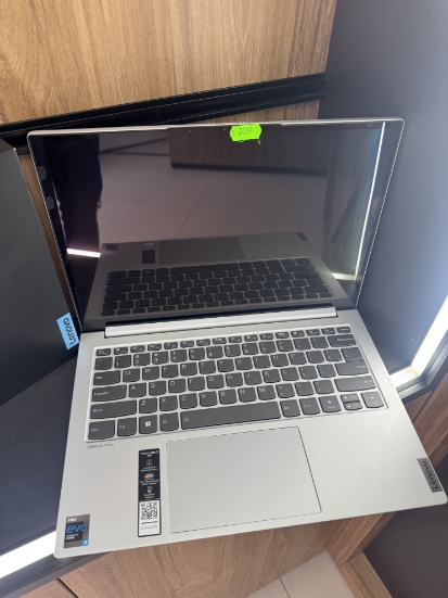 Imagine Lenovo Yoga Slim 7 Pro 14IHU5 14" 2.8K OLED / Intel Core i5-11320H pana la 4.50 GHz/ 16 GB RAM/ 512GB SSD/ Intel Iris Xe Graphics