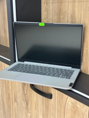 Imagine Lenovo IdeaPad Slim 5 Ryzen 5 4500U / 8GB RAM / SSD 512GB / Amd Radeon Graphics
