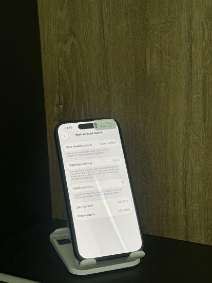 Imagine IPhone 16 128GB Bat 100% 74 cicluri 
