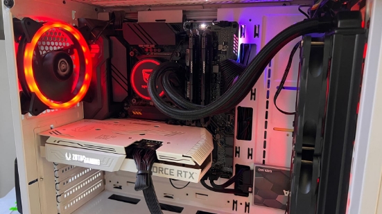 Imagine PC Gaming Zotac i7-10700KF / 16GB RAM DDR4 /SSD 512GB / Nvidia RTX 3060 12GB