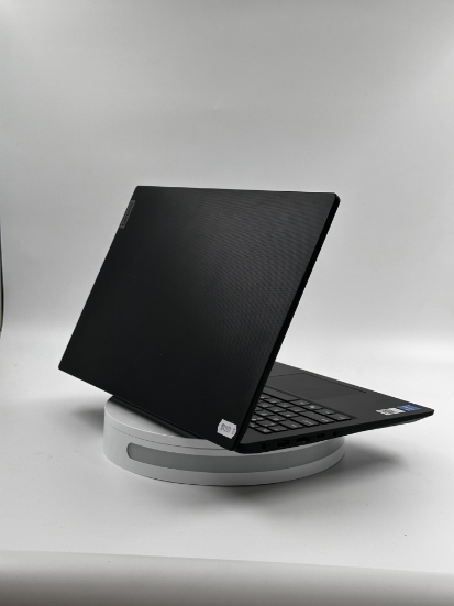 Imagine Lenovo 82TT I5-1235U 8GB RAM 256GB SSD