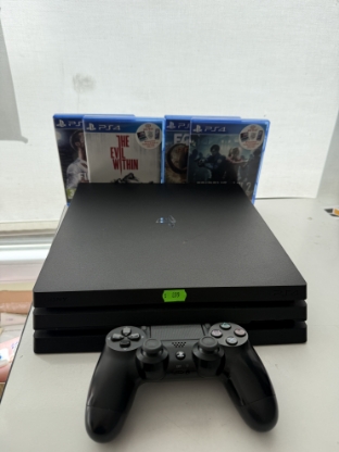 Imagine Consola PlayStation 4 PRO 1TB 