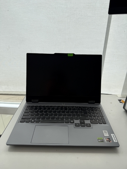 Imagine Lenovo Gaming LOQ 15 AMD Ryzen 5 7235HS FHD 24 GB SSD 512 GB RTX 3050 6 GB