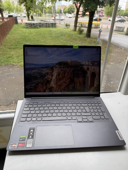 Imagine Lenovo IdeaPad 5 PRO AMD Ryzen 7 5600H /16 GB/ SSD 512 GB / GTX 1650 4 GB